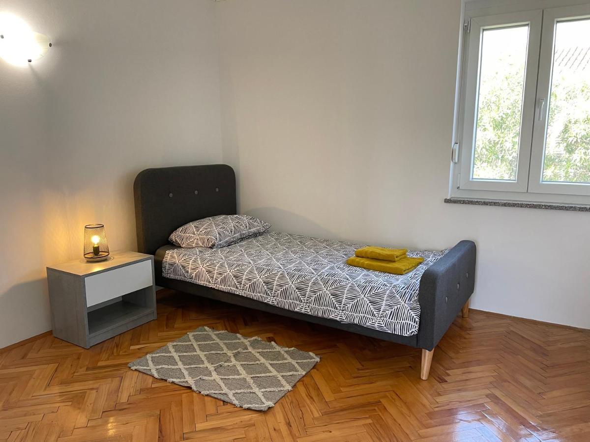 Apartment Tulip Premantura Extérieur photo